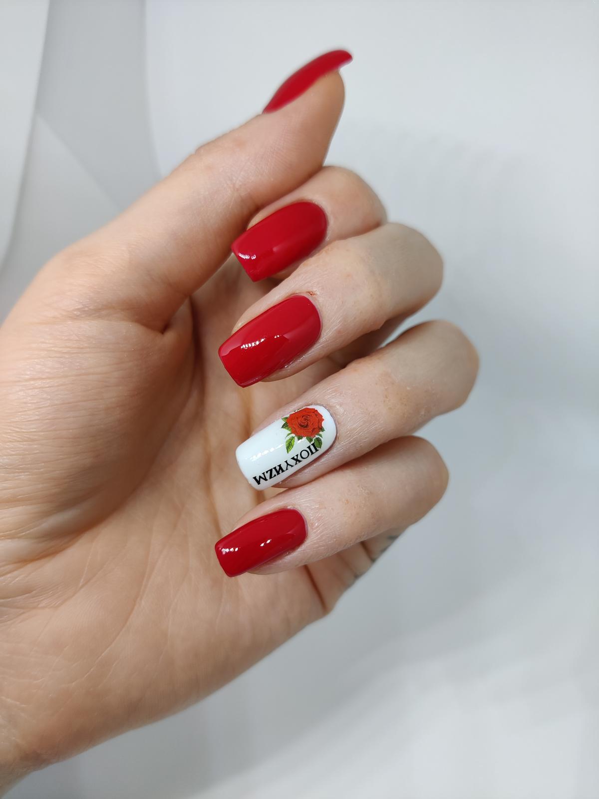 K1600_Copy of Classic Red Nails_