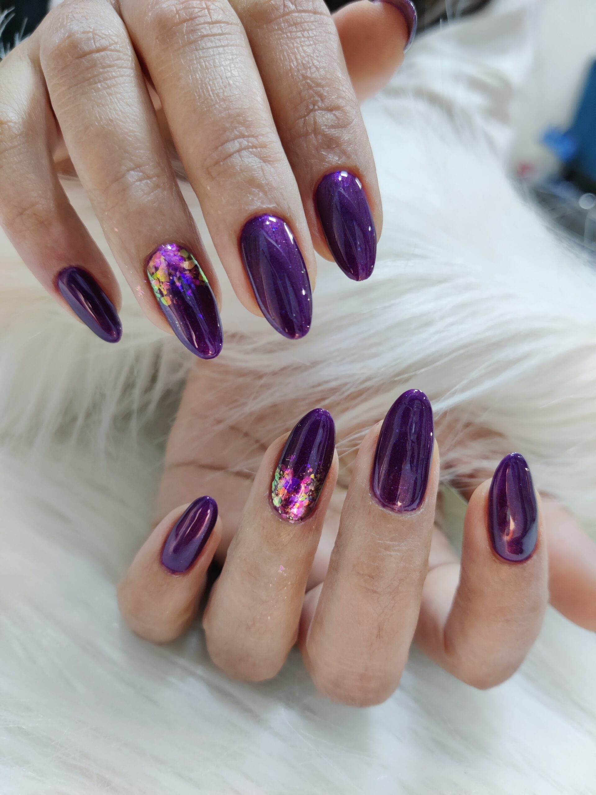 Purple Glitter Nails_